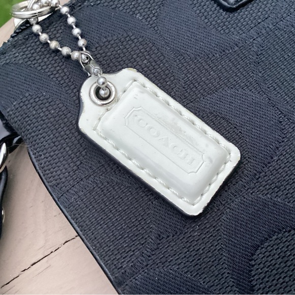 Coach small black wristlet PREOWNED - Picture 2 of 6